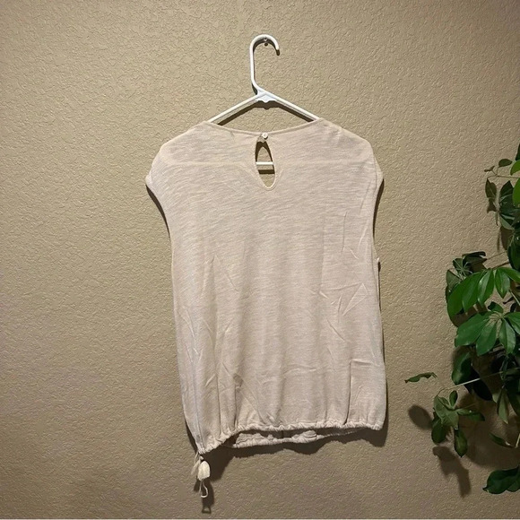 Anthropologie Akemi+Kin Mirabelle Embroidered Sleeveless Boho Top Blouse Size S - Picture 4 of 7